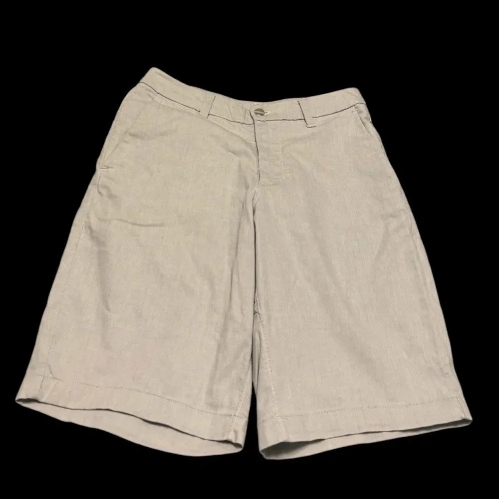 Lululemon Commission Short Qwick Oxford 11" *Relaxed - Picture 2 of 2